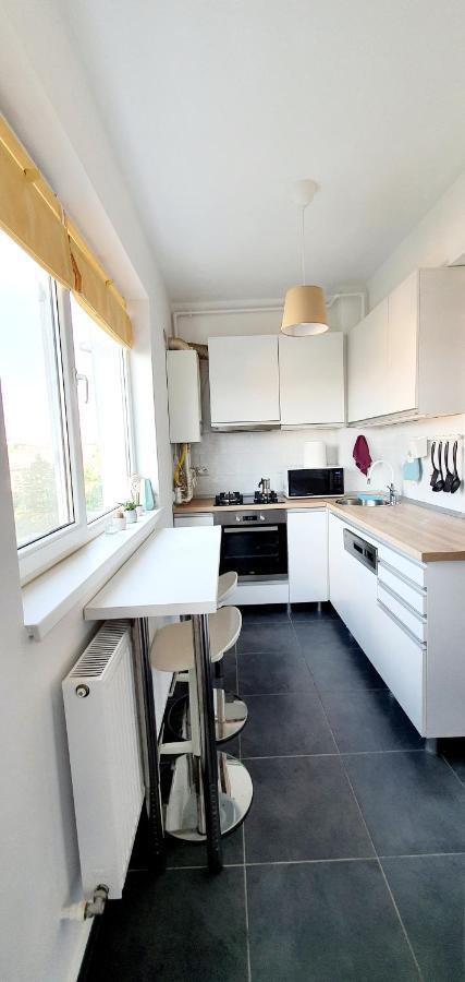 New Cozy Apartment 3 Min To Subway 24H/7 Self Check-In Popesti-Leordeni Buitenkant foto