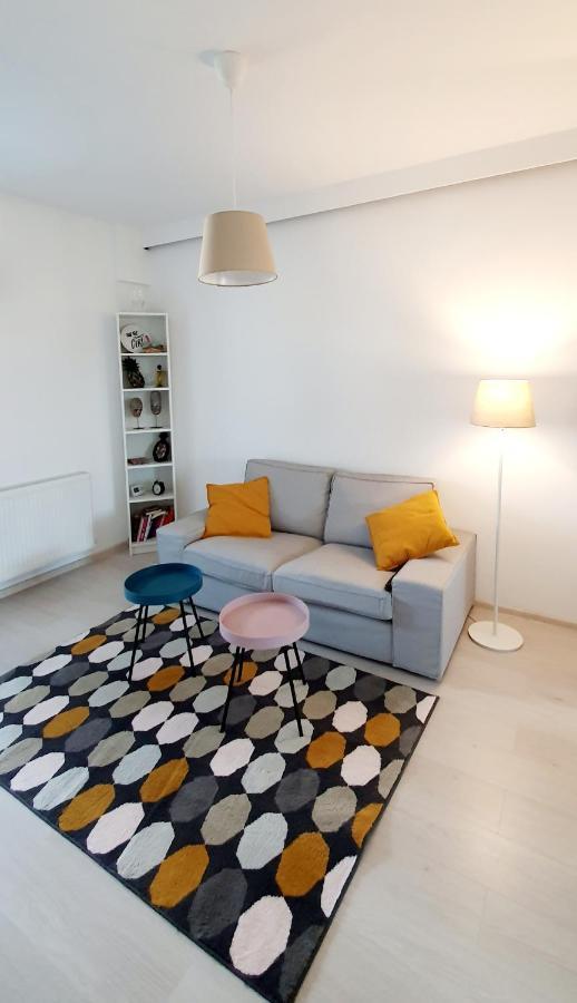 New Cozy Apartment 3 Min To Subway 24H/7 Self Check-In Popesti-Leordeni Buitenkant foto